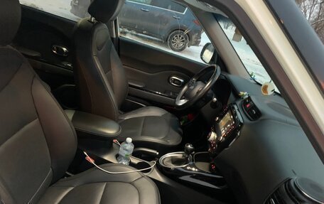 KIA Soul II рестайлинг, 2018 год, 1 800 000 рублей, 9 фотография