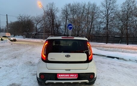 KIA Soul II рестайлинг, 2018 год, 1 800 000 рублей, 6 фотография