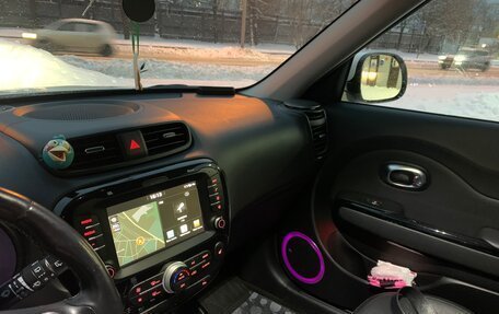 KIA Soul II рестайлинг, 2018 год, 1 800 000 рублей, 25 фотография
