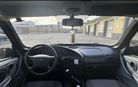 Chevrolet Niva I рестайлинг, 2003 год, 444 444 рублей, 18 фотография