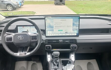 Toyota RAV4, 2026 год, 4 395 000 рублей, 11 фотография