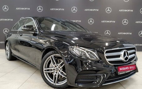 Mercedes-Benz E-Класс, 2019 год, 3 850 000 рублей, 3 фотография