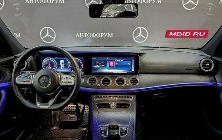 Mercedes-Benz E-Класс, 2019 год, 3 850 000 рублей, 14 фотография