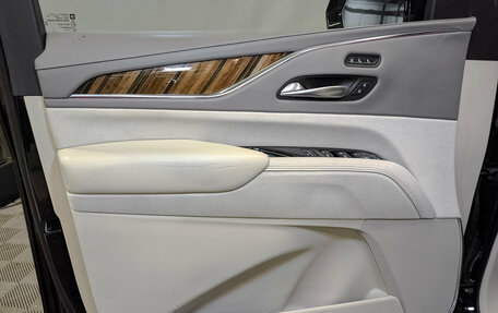 Cadillac Escalade V, 2021 год, 9 500 000 рублей, 19 фотография