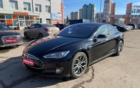 Tesla Model S I, 2014 год, 1 900 000 рублей, 1 фотография