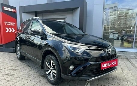 Toyota RAV4, 2017 год, 2 210 000 рублей, 5 фотография