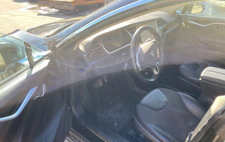 Tesla Model S I, 2014 год, 1 900 000 рублей, 13 фотография