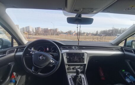 Volkswagen Passat B8 рестайлинг, 2018 год, 2 400 000 рублей, 8 фотография