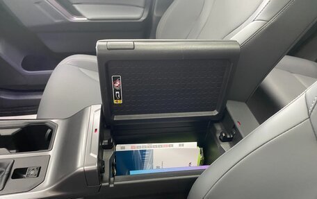 Toyota RAV4, 2026 год, 4 600 000 рублей, 17 фотография