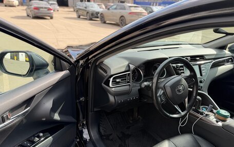 Toyota Camry, 2020 год, 3 200 000 рублей, 6 фотография