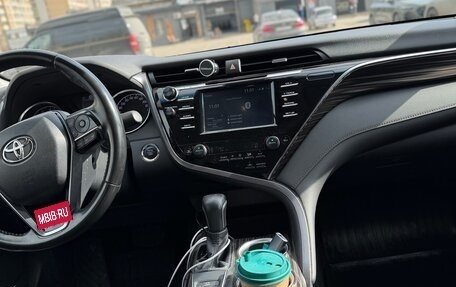 Toyota Camry, 2020 год, 3 200 000 рублей, 7 фотография