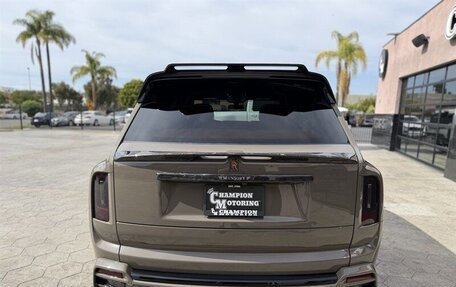 Rolls-Royce Cullinan, 2026 год, 83 300 000 рублей, 28 фотография