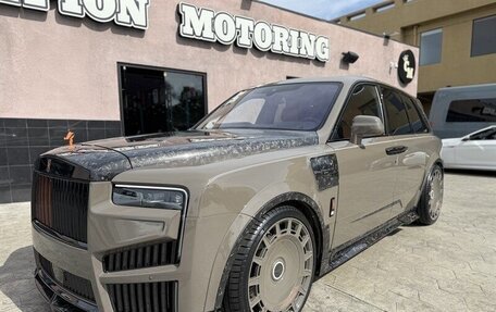 Rolls-Royce Cullinan, 2026 год, 83 300 000 рублей, 29 фотография