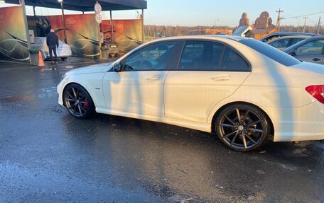 Mercedes-Benz C-Класс, 2011 год, 1 350 000 рублей, 8 фотография