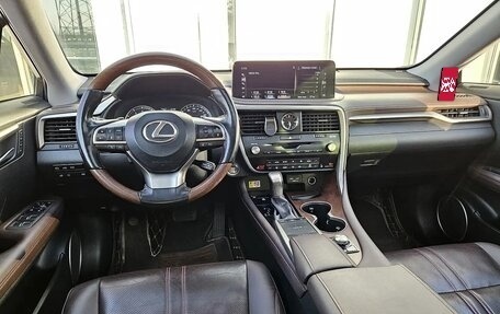 Lexus RX IV рестайлинг, 2021 год, 5 600 000 рублей, 14 фотография