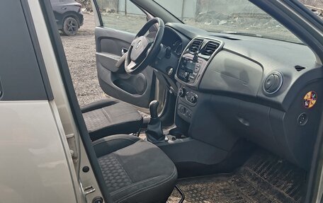 Renault Logan II, 2014 год, 450 000 рублей, 8 фотография