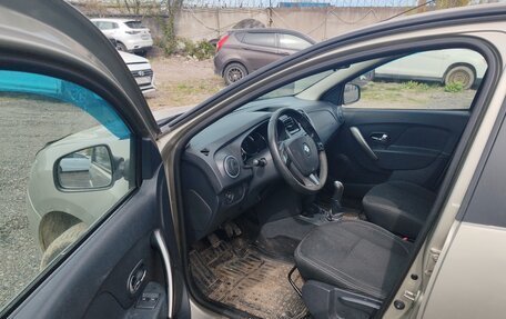 Renault Logan II, 2014 год, 450 000 рублей, 7 фотография