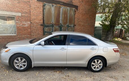 Toyota Camry, 2008 год, 750 000 рублей, 2 фотография