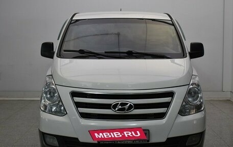 Hyundai H-1 II рестайлинг, 2017 год, 2 200 000 рублей, 2 фотография