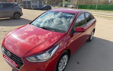 Hyundai Solaris II рестайлинг, 2017 год, 1 200 000 рублей, 3 фотография