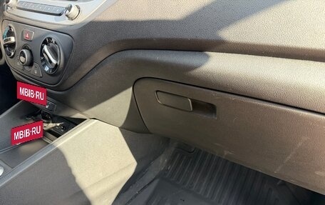 Hyundai Solaris II рестайлинг, 2017 год, 1 200 000 рублей, 33 фотография