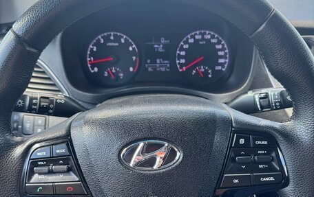 Hyundai Solaris II рестайлинг, 2018 год, 735 000 рублей, 10 фотография