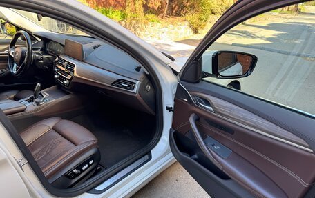 BMW 5 серия, 2019 год, 3 650 000 рублей, 11 фотография