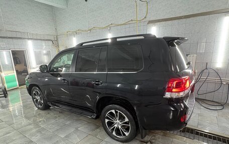 Toyota Land Cruiser 200, 2017 год, 7 500 000 рублей, 5 фотография