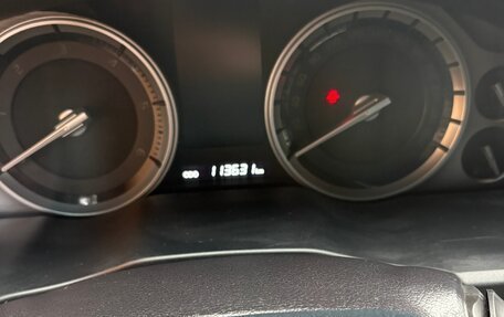 Toyota Land Cruiser 200, 2017 год, 7 500 000 рублей, 7 фотография