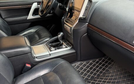 Toyota Land Cruiser 200, 2017 год, 7 500 000 рублей, 8 фотография