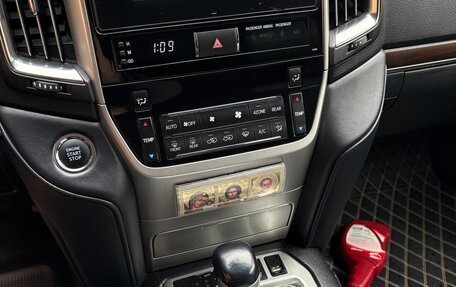 Toyota Land Cruiser 200, 2017 год, 7 500 000 рублей, 9 фотография