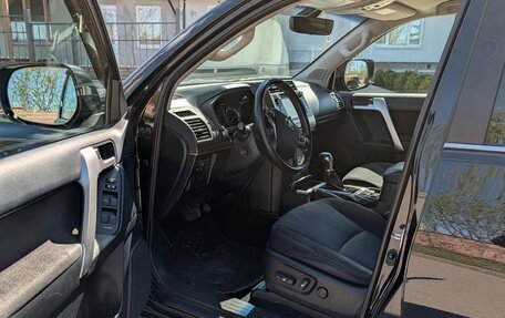 Toyota Land Cruiser Prado 150 рестайлинг 2, 2019 год, 4 780 000 рублей, 9 фотография