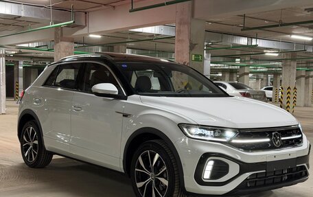 Volkswagen T-Roc I, 2025 год, 3 370 000 рублей, 6 фотография