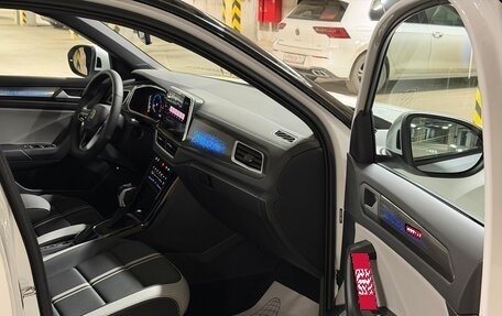 Volkswagen T-Roc I, 2025 год, 3 370 000 рублей, 8 фотография