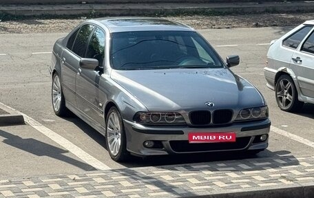 BMW 5 серия, 2002 год, 999 999 рублей, 1 фотография