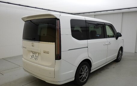 Honda Stepwgn, 2022 год, 3 040 000 рублей, 2 фотография