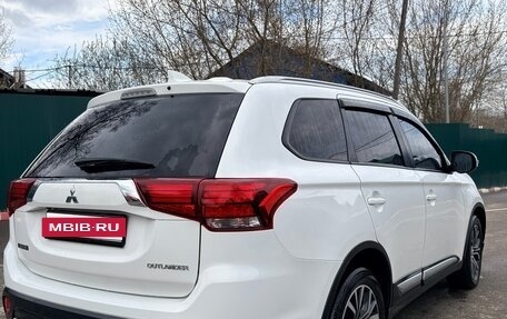 Mitsubishi Outlander III рестайлинг 3, 2017 год, 2 050 000 рублей, 4 фотография