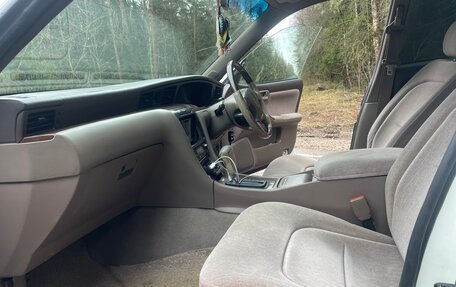 Nissan Laurel VIII, 2001 год, 500 000 рублей, 9 фотография