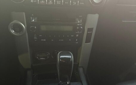 Toyota Land Cruiser Prado 150 рестайлинг 2, 2010 год, 2 900 000 рублей, 8 фотография