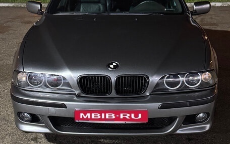 BMW 5 серия, 2002 год, 999 999 рублей, 3 фотография