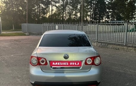 Volkswagen Jetta VI, 2008 год, 700 000 рублей, 3 фотография