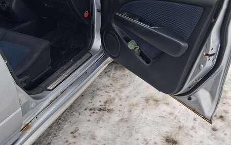 Mitsubishi Outlander III рестайлинг 3, 2006 год, 600 000 рублей, 11 фотография