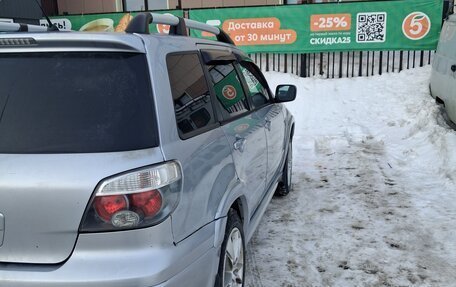 Mitsubishi Outlander III рестайлинг 3, 2006 год, 600 000 рублей, 5 фотография