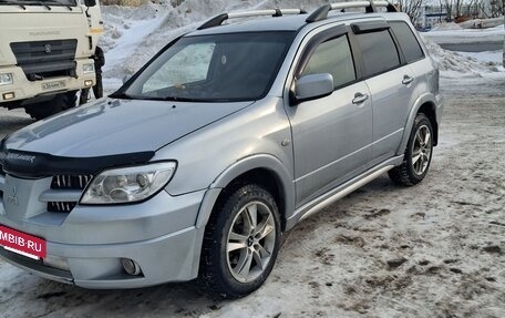 Mitsubishi Outlander III рестайлинг 3, 2006 год, 600 000 рублей, 2 фотография