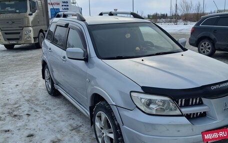 Mitsubishi Outlander III рестайлинг 3, 2006 год, 600 000 рублей, 6 фотография