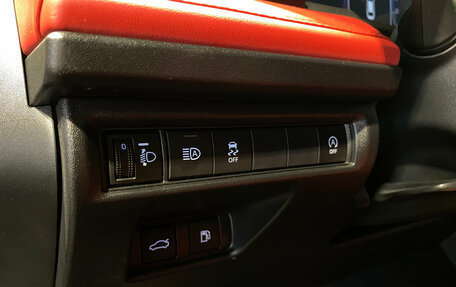 Toyota Camry, 2024 год, 3 860 000 рублей, 16 фотография