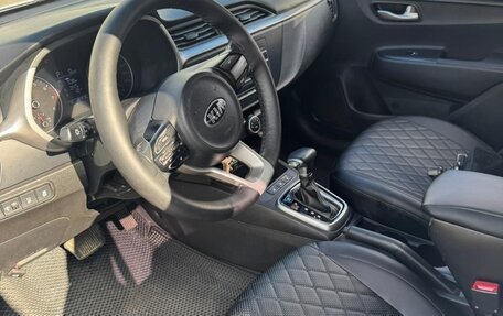 KIA Rio IV, 2021 год, 1 000 000 рублей, 2 фотография