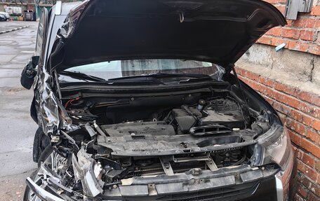 Mitsubishi Outlander III рестайлинг 3, 2015 год, 950 000 рублей, 6 фотография