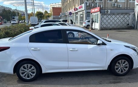 KIA Rio IV, 2021 год, 1 000 000 рублей, 6 фотография