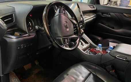 Toyota Alphard III, 2021 год, 4 999 000 рублей, 7 фотография